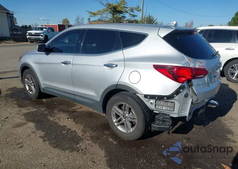 2017 Hyundai Santa Fe Sport 2.4L z USA, uszkodzony, nr VIN 5XYZTDLB2HG428225